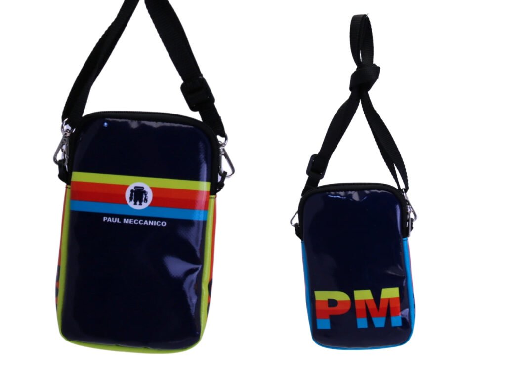 '- BORSA PER CELLULARE BLU.